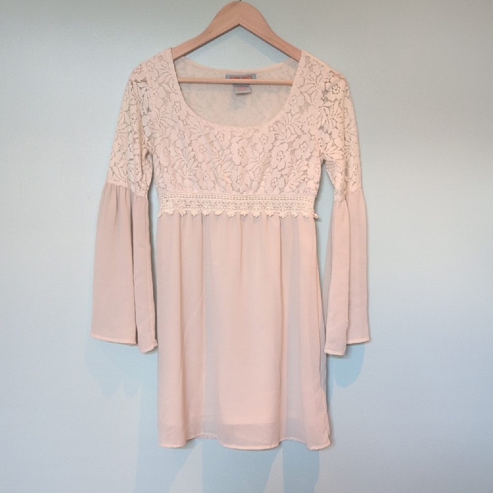 Flying Tomato Cream/Nude Lace Romantic Long Sleeve Dress